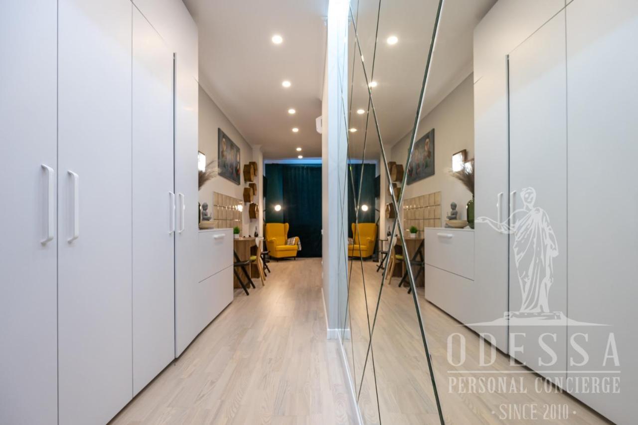 City Center New House Odessa Exterior foto